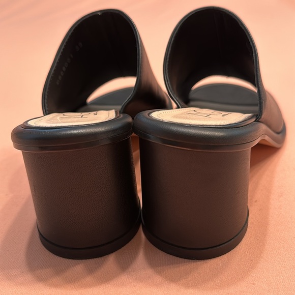 New AGL Platform Mules. Size 39. - Picture 5 of 7